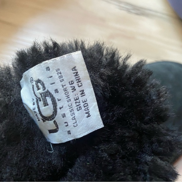 Black Uggs - Picture 5 of 5